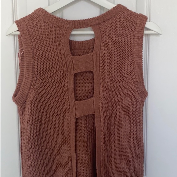 Sleeveless sweater - Picture 3 of 3